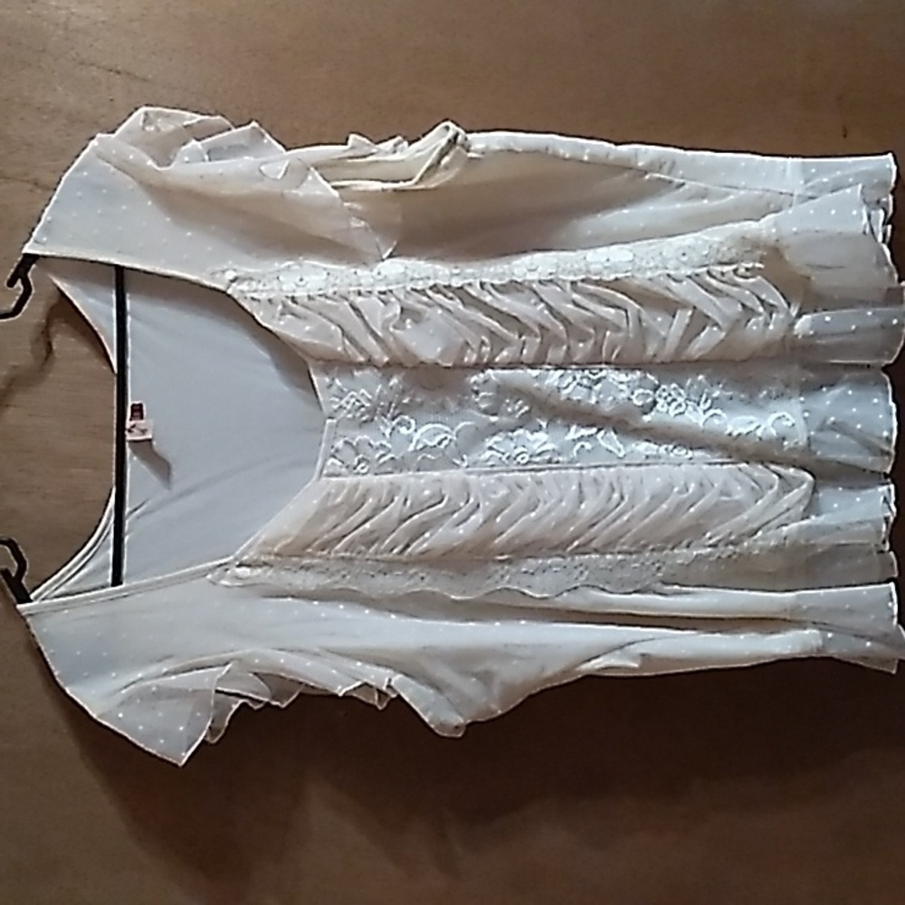 Seven7 Cream Lace Blouse